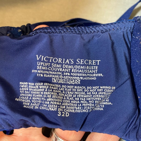 Victoria’s Secret Uplift Semi Demi Bra - Picture 4 of 5